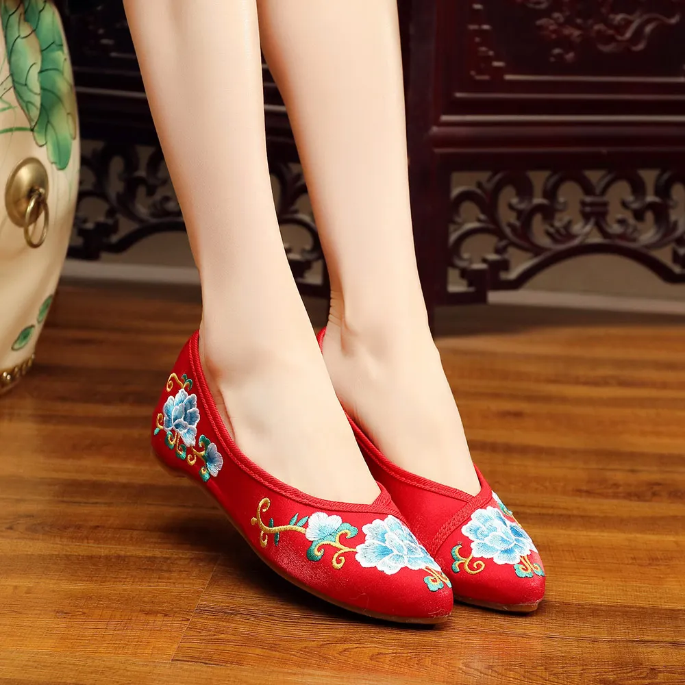 Veowalk Blue Peonies Embroidery Women Cotton Fabric Ballet Flats Ladies Pointed Toe slip on Low Top Chinese Style Bridal Shoes