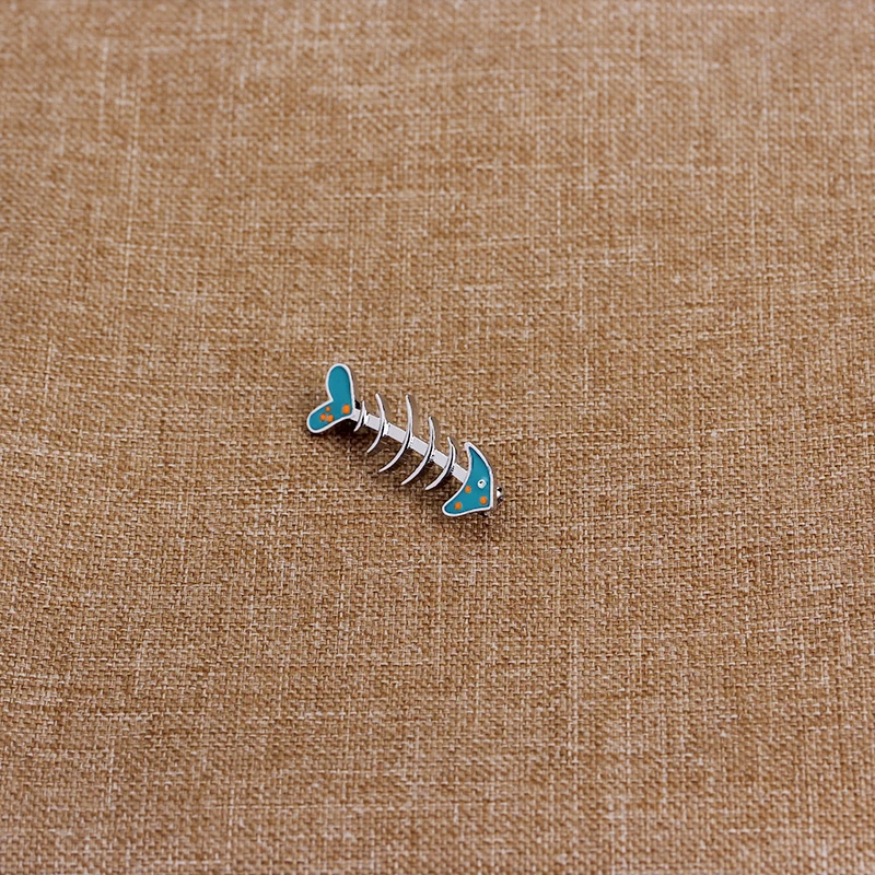 Cartoon Fishbone Brooches Pins Fish Skeleton Enamel Pin Lapel Pin Fishing Fish Collar Button Fisherman Badges Gift