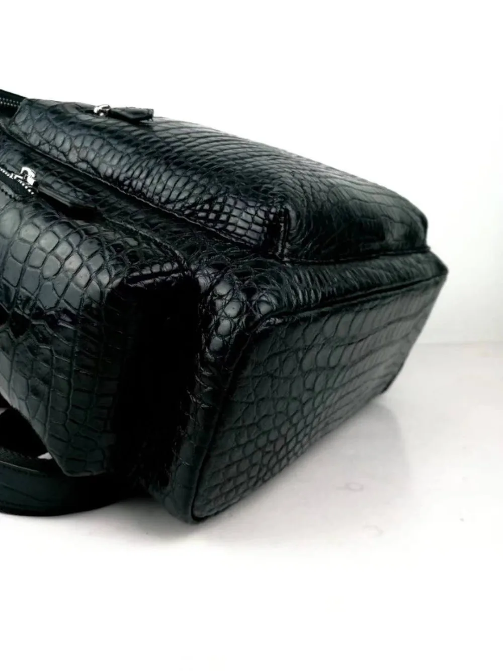 Top quality 100% real genuíno crocodilo barriga pele couro homens mochila saco preto cor homens saco diário rápido navio livre zip close