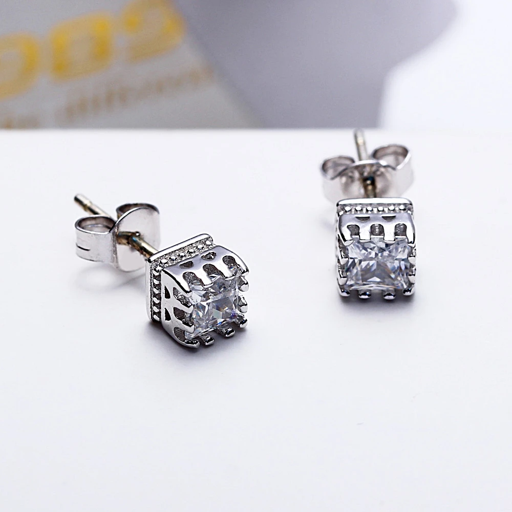 DreamCarnival 1989 Biggest Seller Square Crown Style Stud Earrings for Women AAA Zircon High Quality Everyday Jewelry SE11555RB