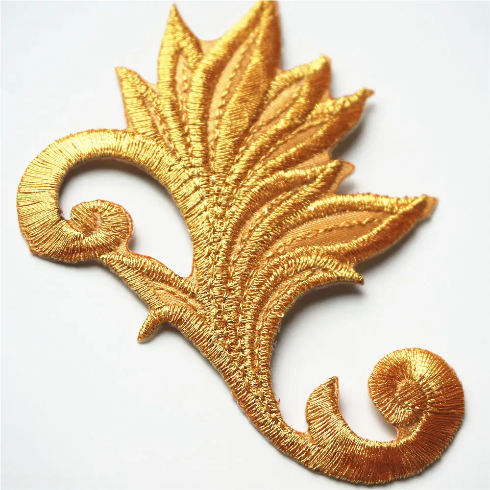 2PCS Gold Wings Leaf Heart Embroidered Patches Sew Iron On Badges Appliques Collar For Clothes Dress DIY Craft Decoration