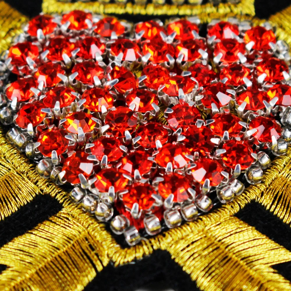 10piece Beaded Crystal Red Diamond Heart Crown Patches Gold Badge Embroidery Applique Sew on Embossed Clothes Craft Sewing TH756