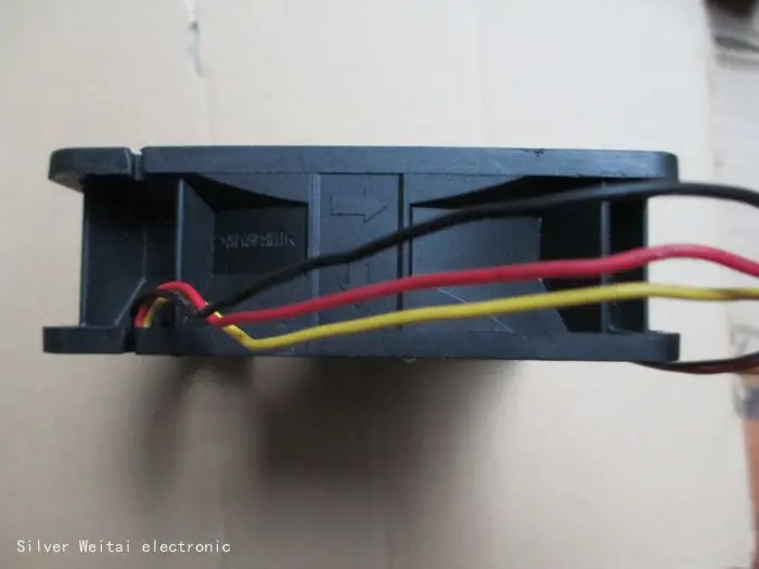 

fan for T & T 1238H12B-PF1 0.90 A 2800 RPM 48.2 dBA 149.64 CFM 12038 120X120X38 12CM 12V cooling fan