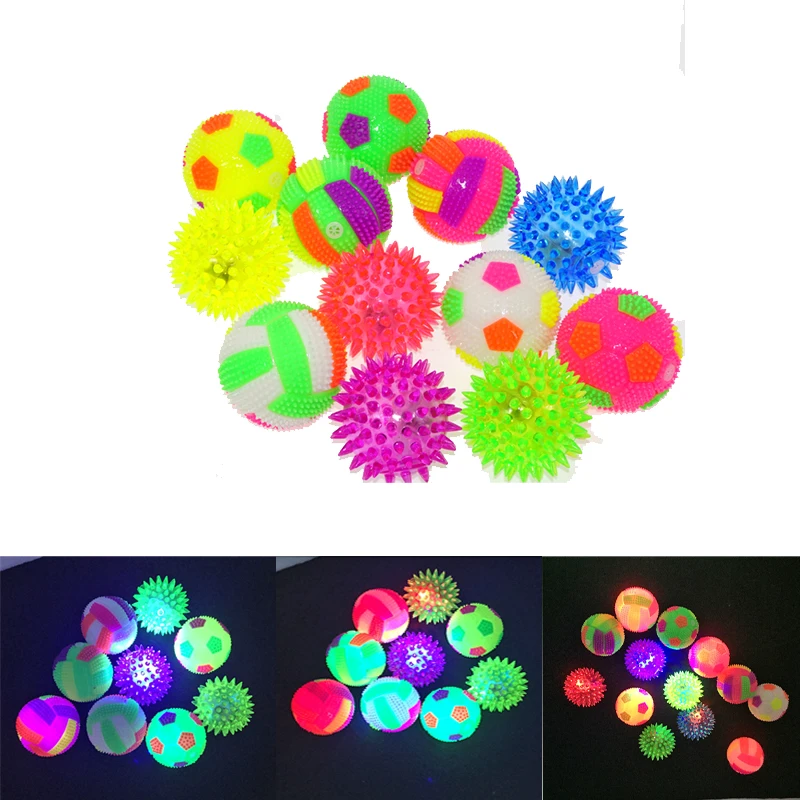 2018 100pcs/lot For Small Large Dogs Cats Non-toxic Hedgehog Rubber Pet Toy Led Squeaker Quack Ball Dog Supplies Wholesale Toys