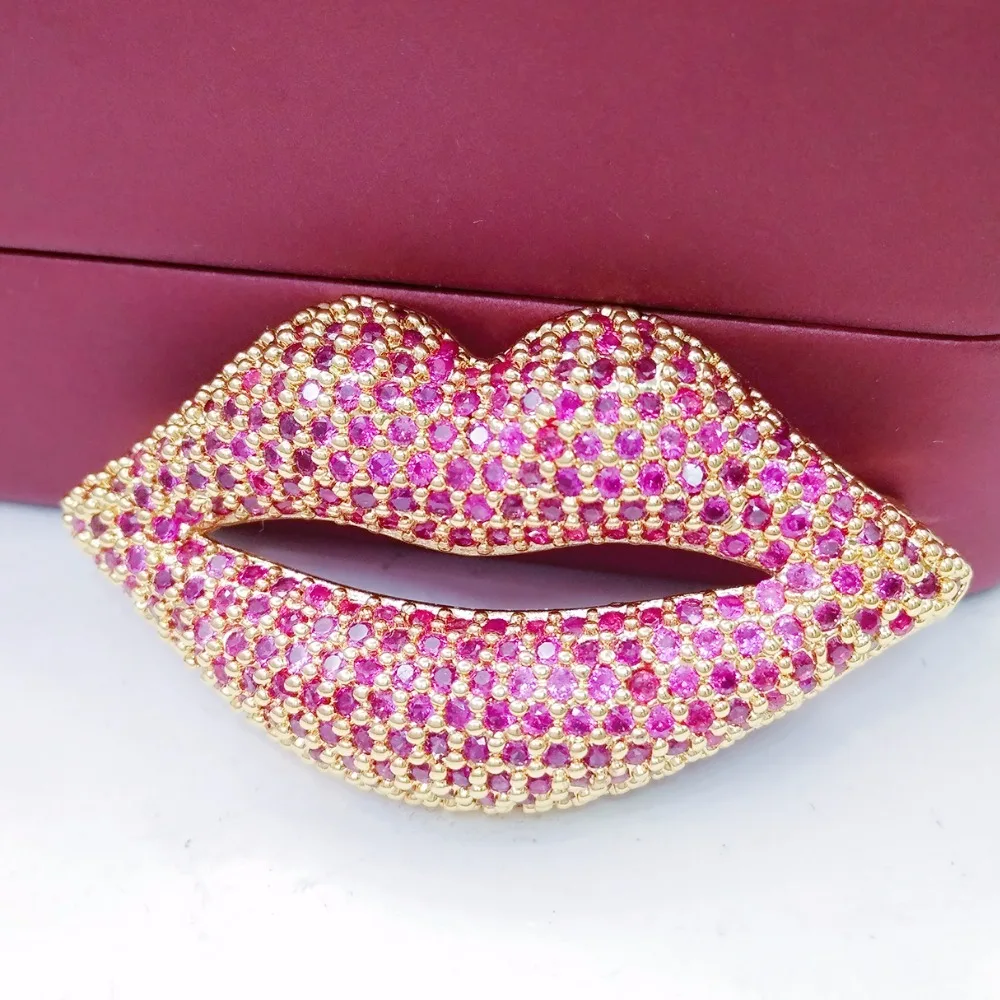 

HOT!!! Sexy Red Lip Pin Gold-color Lip Design Brooches for Girls Women Garment Fashion Jewelry OL Style Broches Free Shipping