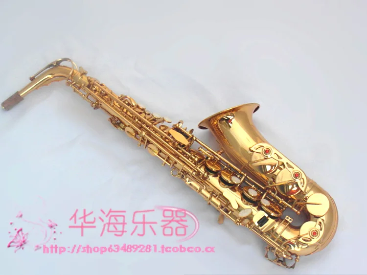 

Playing Alto Instruments Chinese Brand Taiwan Jupiter JAS-779-II Gold Lacquer Alto Saxophone Eb Tune E Flat Brass Alto Saxofone