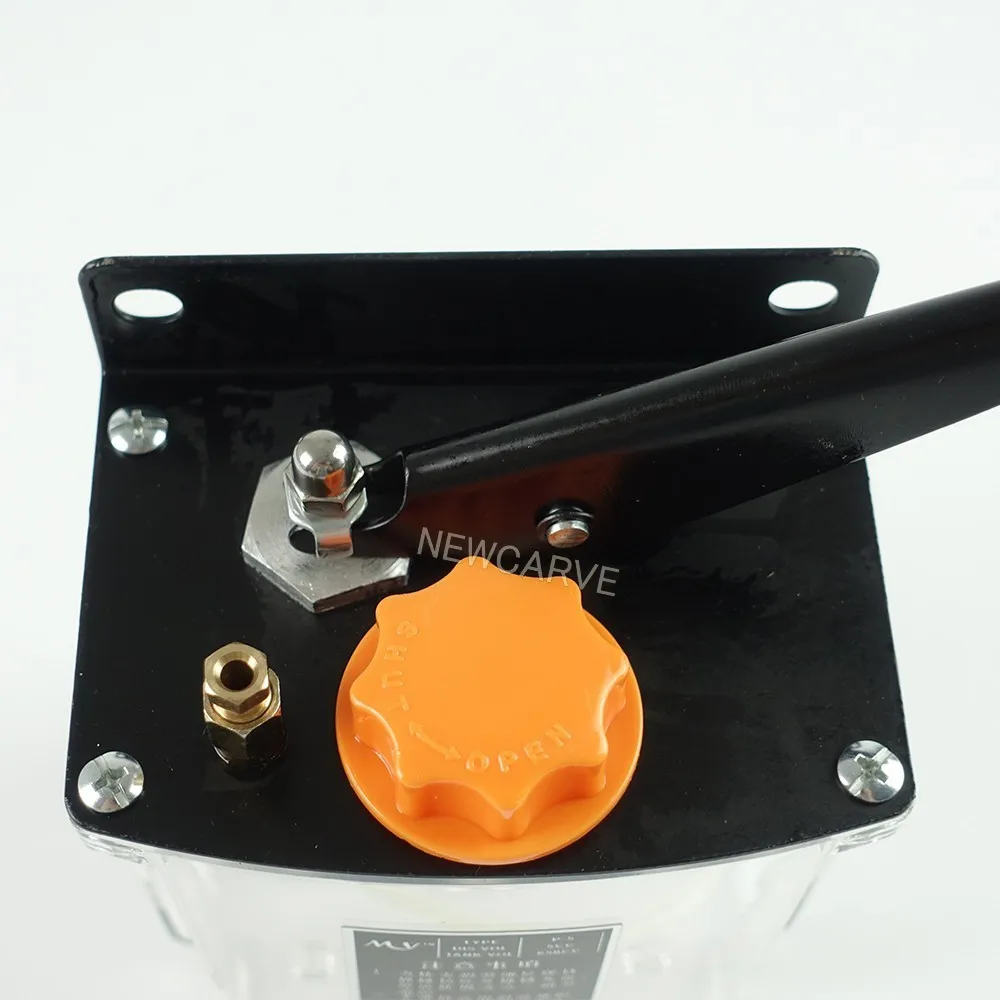 CNC Manual Oil Pump For CNC Machine Oil Lubrication Pump System NEWCARVE