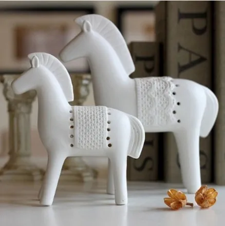 

Simple Style Home Decoration War Horse Statue Ceramic Crafts Living Room Desk Decoration Matte White Porcelain Faust War Horse