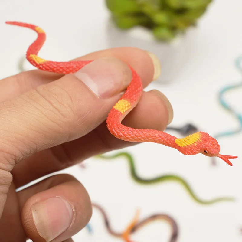 12pcs High Simulation Toy Plastic Snake Model Funny Scary Snake Kids Gag Prank Funny Favor Toys Halloween Prank Prop For Decor