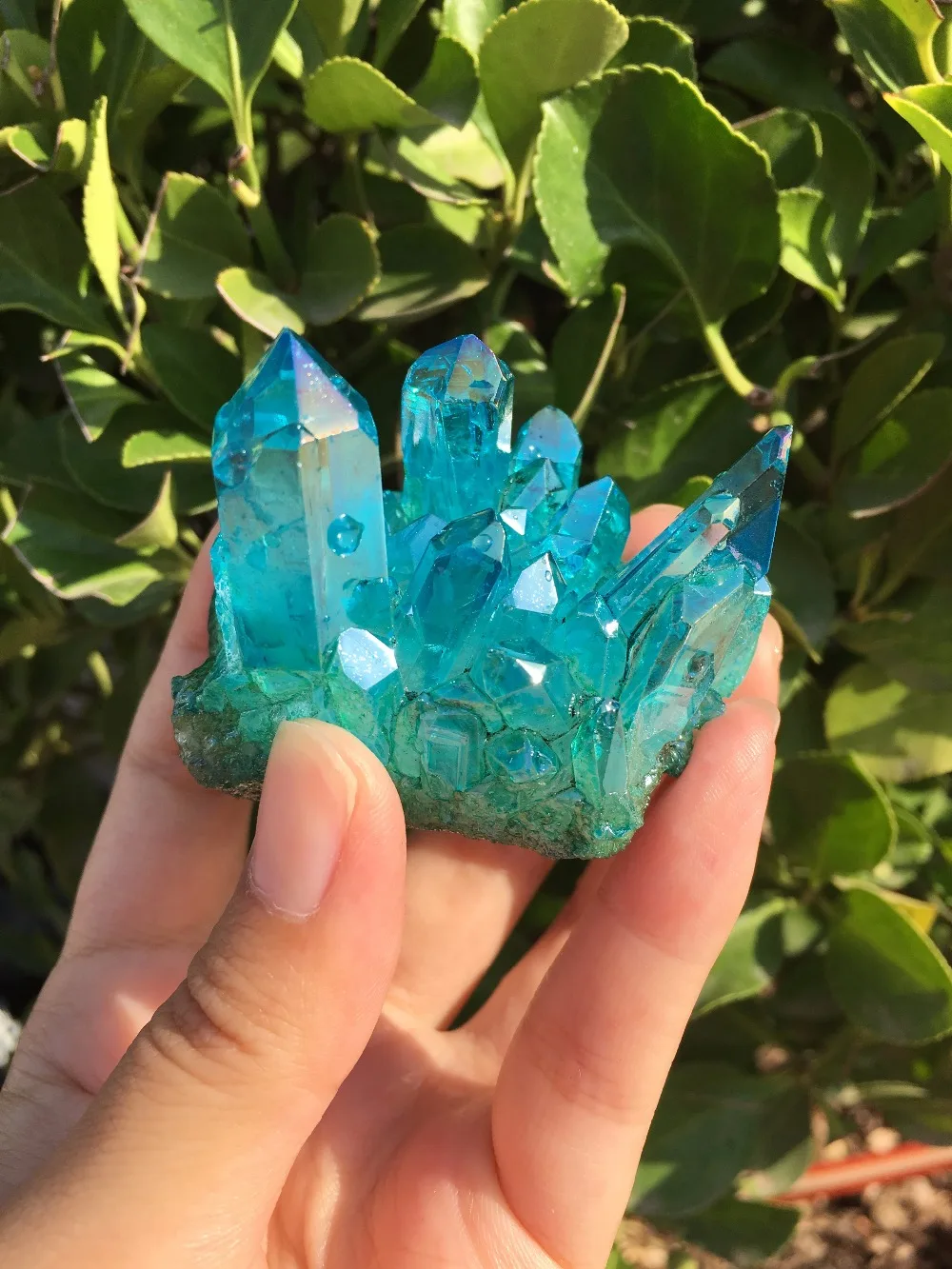 

90g Natural and beautiful blue electroplated quartz