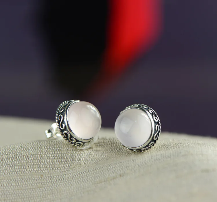 S925 sterling silver Thai silver hand-inlaid natural white chalcedony earrings