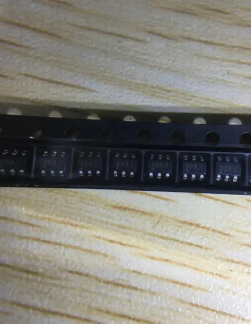 100pcs/lot PIC10F200T-I/OT PIC10F200T-I PIC10F200T PIC10F200 10F200 SOT23-6 IC  best quality.