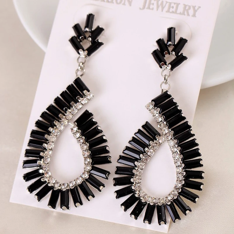 YFJEWE Popular Women Party jewelry Black Temptation Square Resin Earrings Female Black Sex Nightclub Shine Earrings #E142