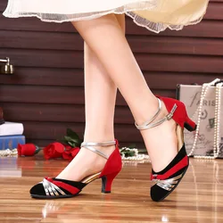 Scarpe Fitness nuove scarpe latine per adulti per donna fibbia traspirante Lady Square Dance Cowboy scarpe da ballo sandali scarpe da ballo