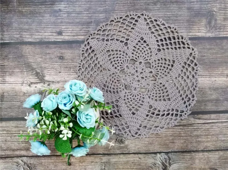 25CM Round Vintage Cotton Lace Wedding Doily Handmade Crochet Table Placemat Cloth Kitchen Coffee Mug Cup Coaster Pad 3Colors