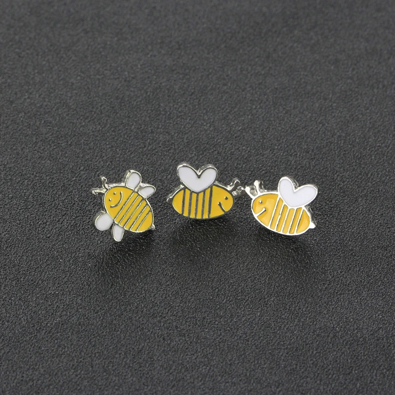 honeybee Pin Set white yellow bee pins and broches mini Cartoon hat bag badge Jewelry Brooches gift For children boys girls