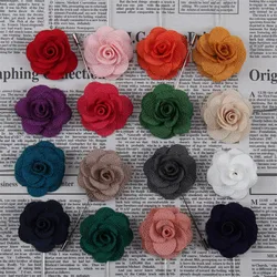 Broches de flores rosas de tela para hombres y mujeres, alfileres de broche para trajes, alfileres de solapa de decoración, broche para accesorios de trajes, 18 colores