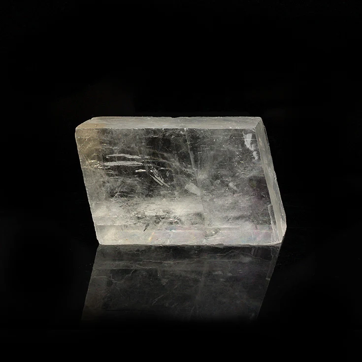 Natural chunks of Iceland spar mine stone ornaments Collectibles standard teaching specimen ornamental carving small material db