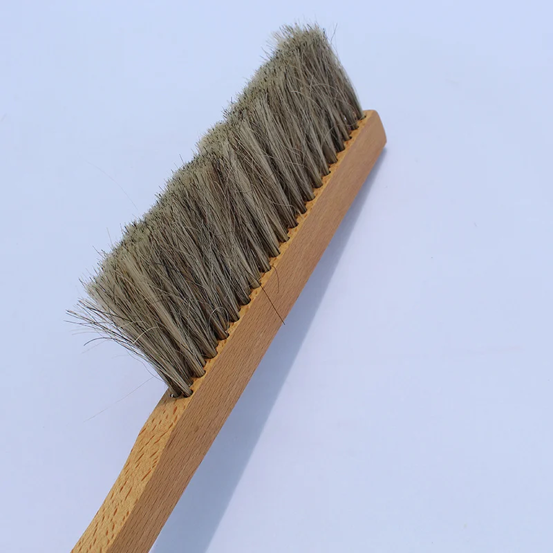 1PCS Beekeeping Tools  Bees Three  Sweeps  Brushes. Authentic three-row horsetail material bee sweep