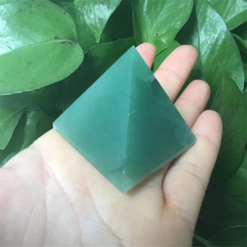 4 เซนติเมตรสีเขียว Aventurine คริสตัล Healing Pyramid คริสตัลตารางและ Chakra 1 ชิ้น