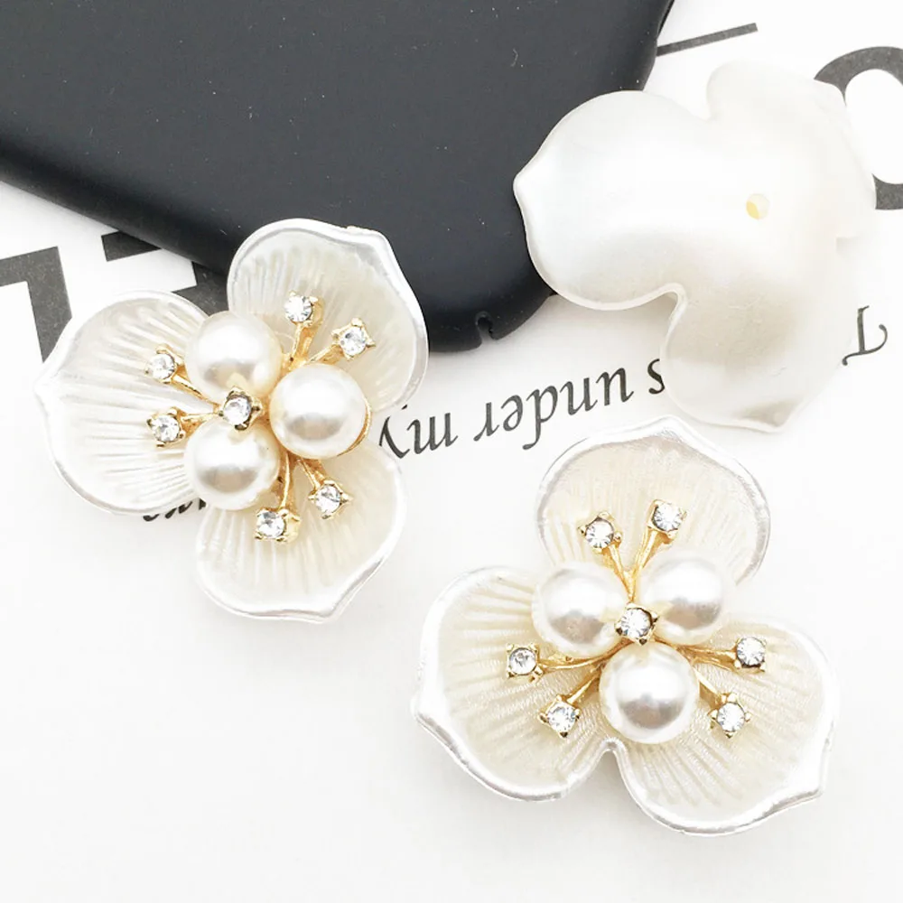 10Pcs/Lot 33mm Alloy Rhinestone Buttons Shell Pearl Flower Heart Jewelry Accessories Bride Bouquet Flower diy Bag Hair Material