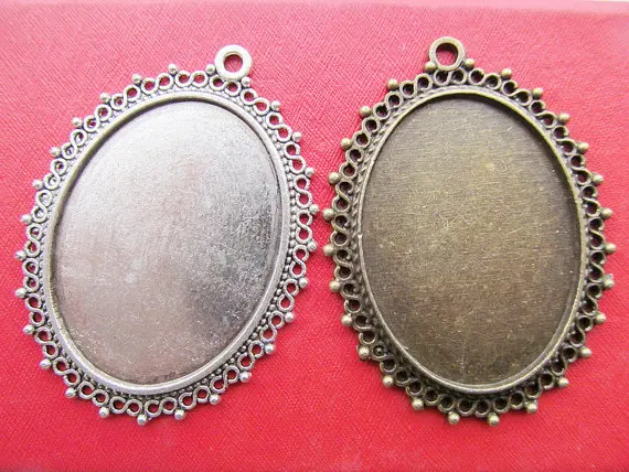 50pcs Antique Silver/Antique Bronze Oval Base Setting Tray Bezel Pendant Charm,Border Flower,fit 30mmx40mm Cabochon/Cameo