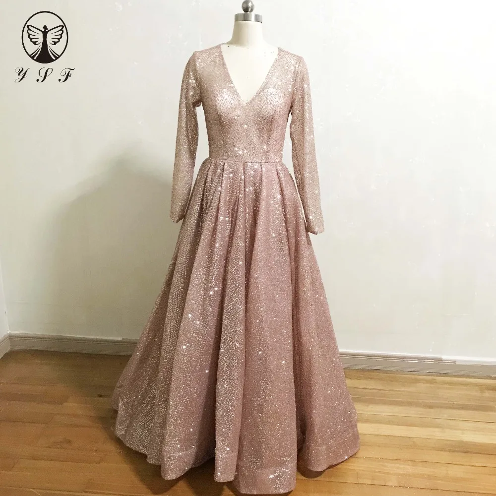 Vestido de graduación plisado de manga larga con cuello en V, tela brillante, oro rosa, más vendido