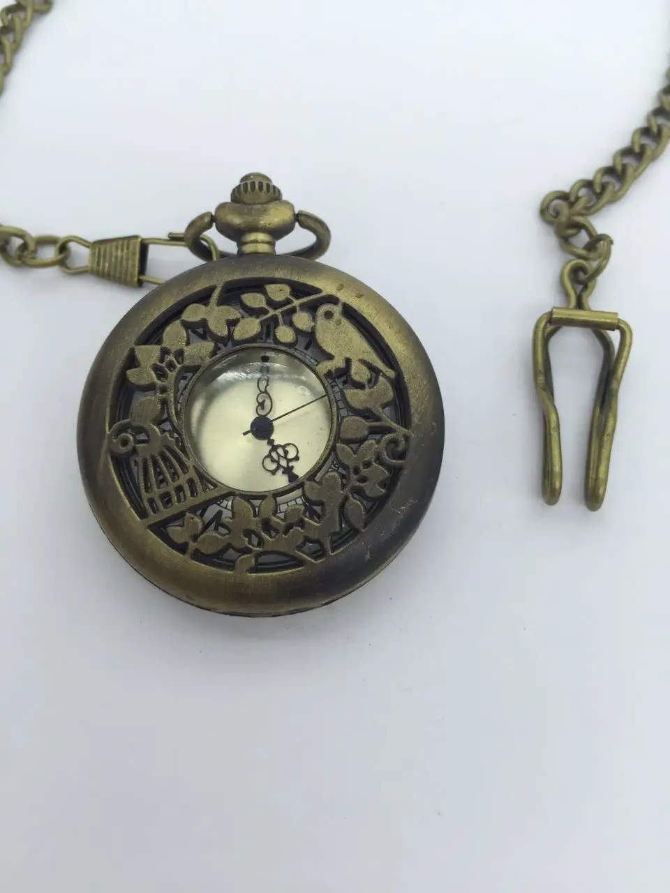 Vintage Bronze antiques Fashion quartz bird flower Golden surface Hollow out pocket watches FOB chain