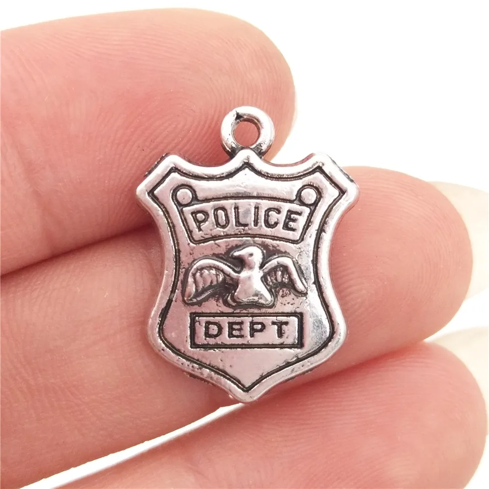 BULK 30pcs Lots Zinc Alloy Metal Police Dept Badge Charms Antique Silver Plated USA Patriotic Pendants 15*19mm 1.8g