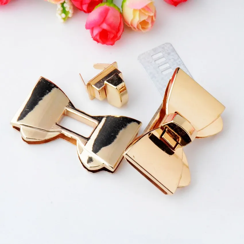 

Free Shipping-2 Sets Purse Twist Turn Lock Golden Metal Hook Box Latches Clasp Bag Lock Trunk Purse Lock 60x38mm J2978