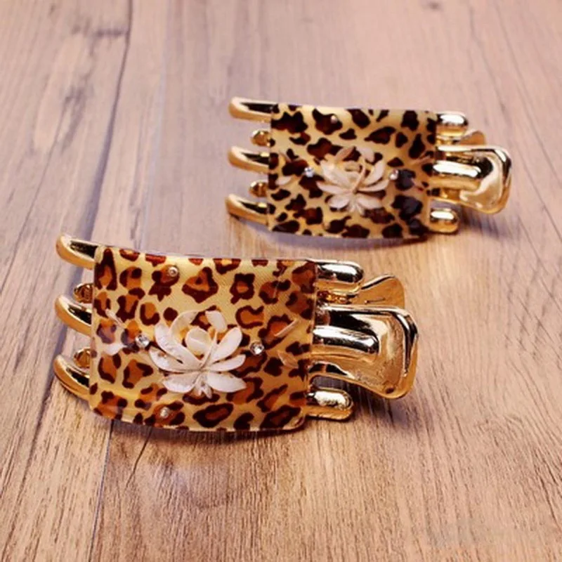 Pinzas para el pelo con estampado de leopardo para mujer, horquillas acrílicas con flores talladas, accesorios para el cabello, 1 unidad