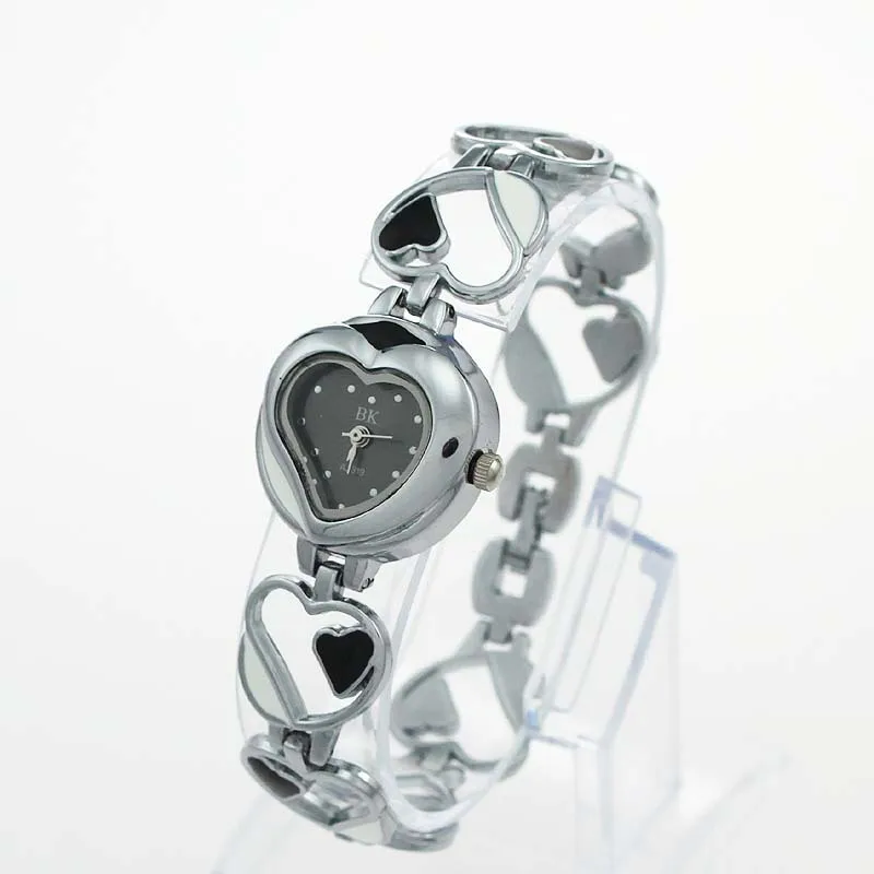 Relojes bonitos con diseño de corazón, joyería de moda, pulsera de cuarzo de acero inoxidable para mujer, regalos O50