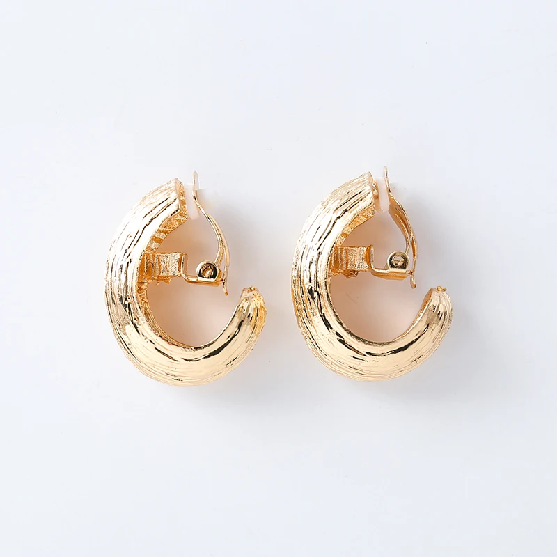 COWNINE Extra large fashion retro exaggerated ear clip hook geometric golden clip earrings personalized girl gift