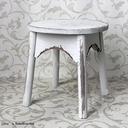 Banqueta Shabby Chic antiga de madeira maciça, quatro pernas redondas, tampo redondo