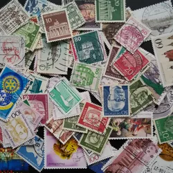 Wholesales 100 Pieces / Lot Germany All Different Commen Postage Stamps  With Post Mark