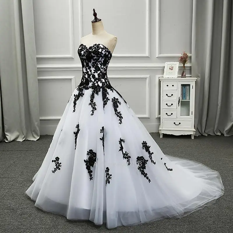 White Black Elegant White and Black Wedding Dresses Appliqued Sweetheart Bridal Gowns Tulle Hand Made Customized