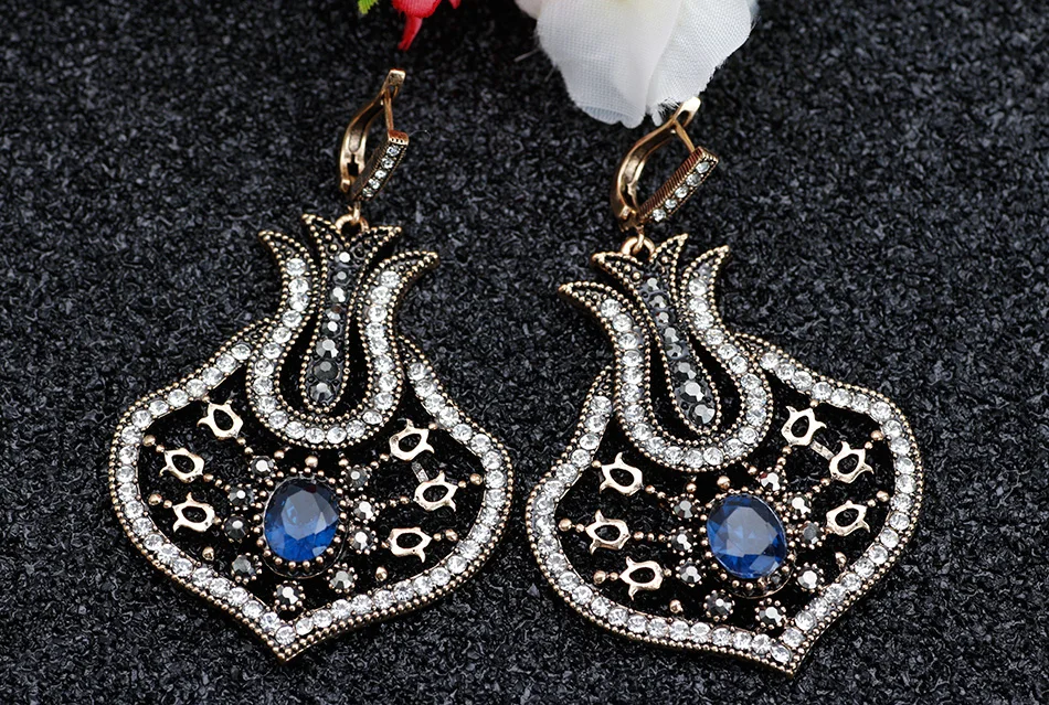 SUNSPICEMS Maroc Vintage Long Drop Earring For Women Ethnic Wedding Jewelry Turkish Antique Gold Color Rhinestone Drop Earring