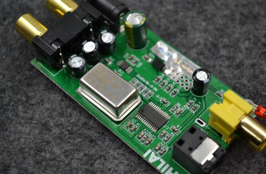 DC5V L12 digital to analog audio converter DAC decoder board Fiber coaxial signal input converts the analog signal rca output