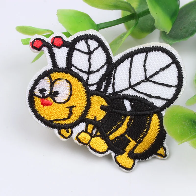 10pcs/lot Cartoon Bee Patch Iron On Sew On Animal Fabric Appliques DIY Clothing Stickers Handmade Patchwork Craft Accessories