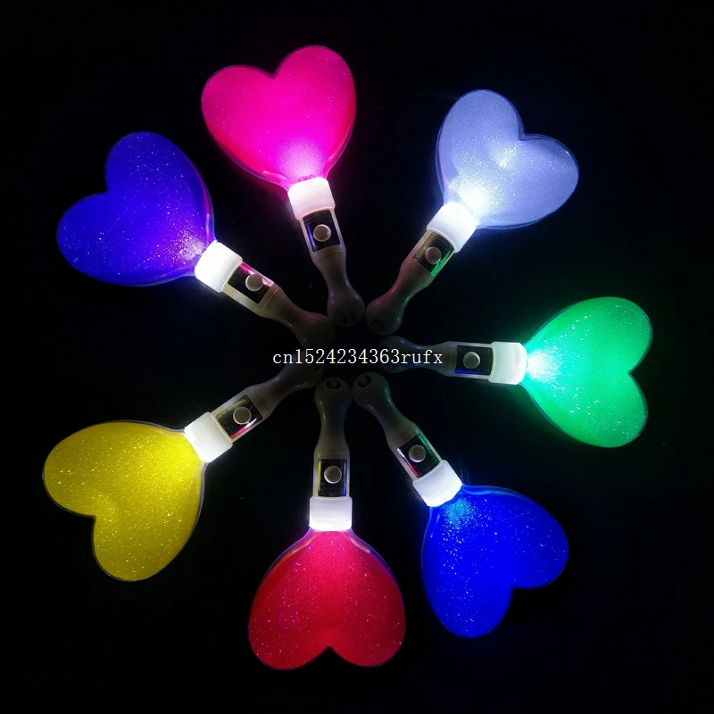 

100pcs Heart Shape LED Heart Stick Glow in the Dark Wedding Decoration Flashing Light Stick Concert Event Party Supplies