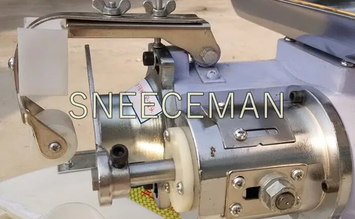 آلة عجين الدقيق التجارية صانع الكعك الصيني الأوتوماتيكي على البخار