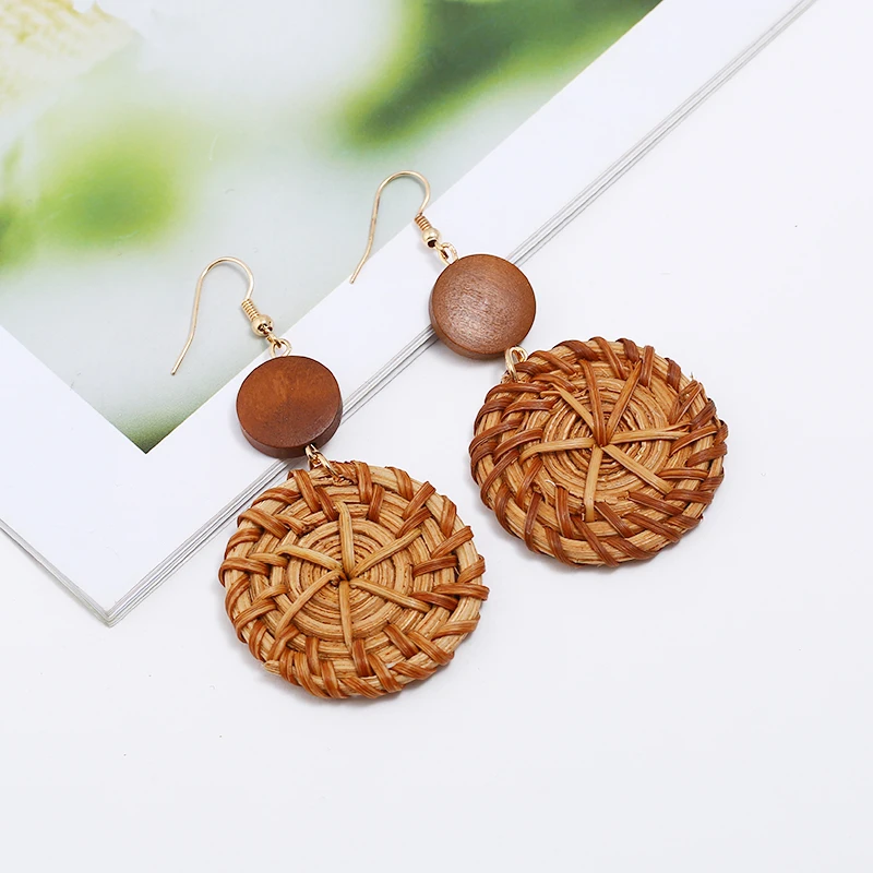 Fashion Bohemian Style Round Straw Woven Dangle Earrings For Women Geometric Exaggerate Round Pendant Statement Jewelry2024