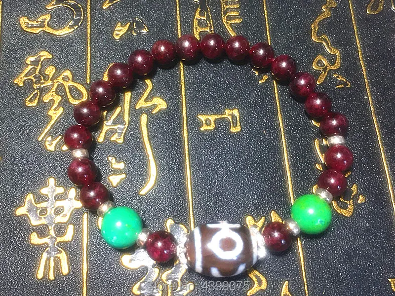 China Tibet Agate DZI Bracelet 13 *20mm Valuable DZI with 7mm Natural garnet Stone Bead Pendant woman`s Bracelet Free Shipping