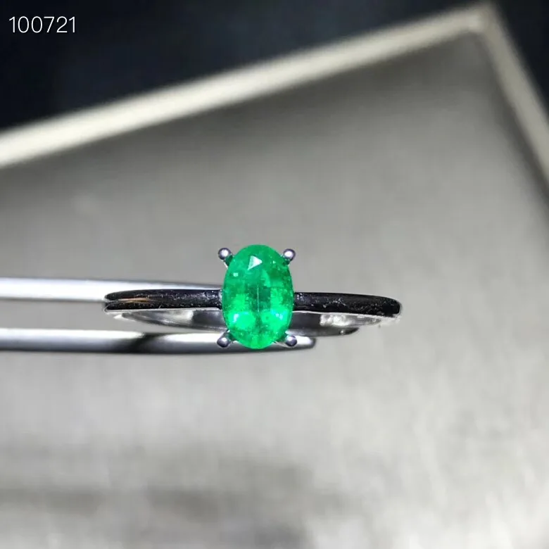 

Natural emerald ring, fashionable, gem quality, deep color, 925 silver, customizable size number