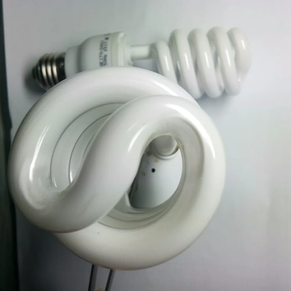 AC170-240V E27 40W 15W lampada a risparmio energetico con tubo a spirale Lampadina fluorescente