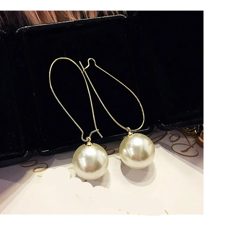 Hot Sale Earrings Punk 2018 New Fashion Earring Personality Temperament Wild Simple Pearl Long Ladies Earrings Wholesale Sales