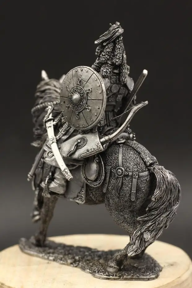 Exquisite Mongolian Imperial Cavalry 1/24 Tin Metal Ancient Soldier Model Miniature Figurines Home Decoration Accessories 14cm