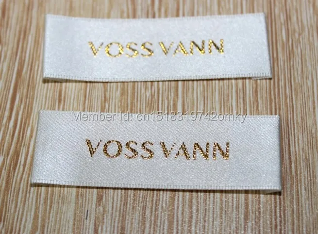 

Free shipping customized clothing tags/labels/golden thread embroidered garment labels/collar tags 1000pcs/lot with cut and fold