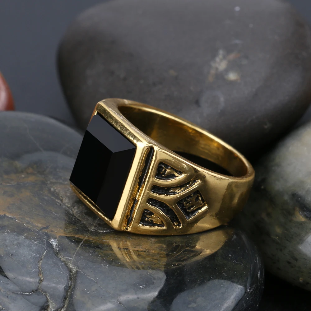 Vintage Square Black Stone Signet Ring Men Antique Gold Wedding Rings Indian Jewelry Male Accessories Gift