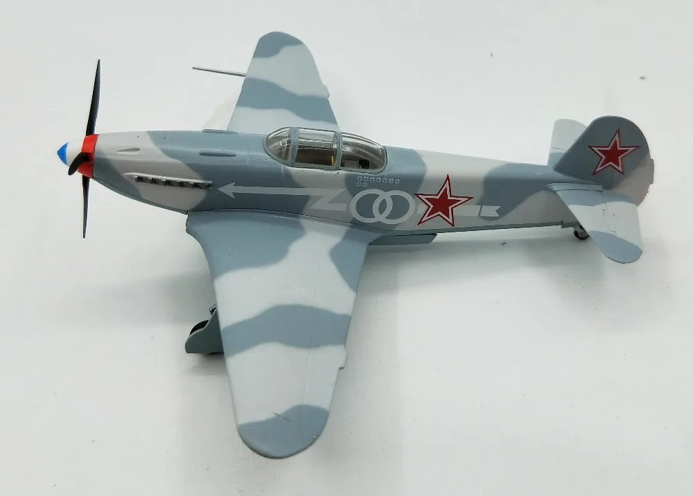 1:72 World War II Soviet Jacques -3 fighter model 37230 Collection model